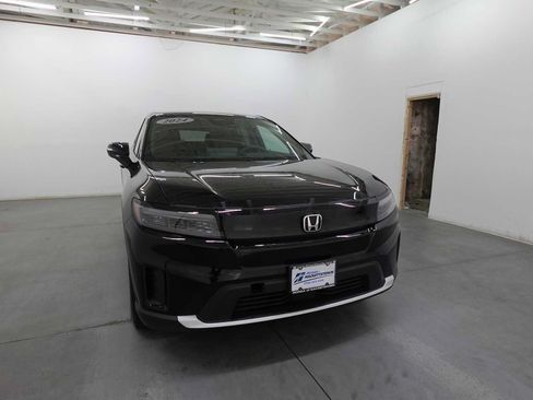 Used 2024 Honda Prologue EX image 3