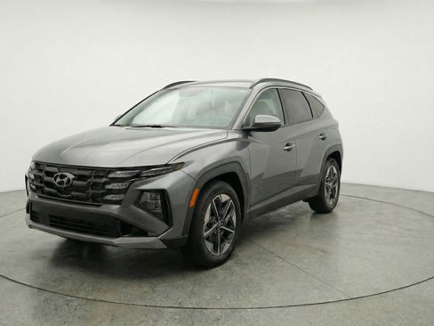 Used 2025 Hyundai Tucson SEL AWD/4WD image 3