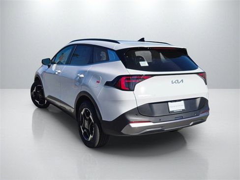 New 2026 Kia Sportage EX image 8