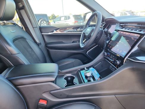 Used 2024 Jeep Grand Cherokee Trailhawk w/ Advanced Protech Group II image 19