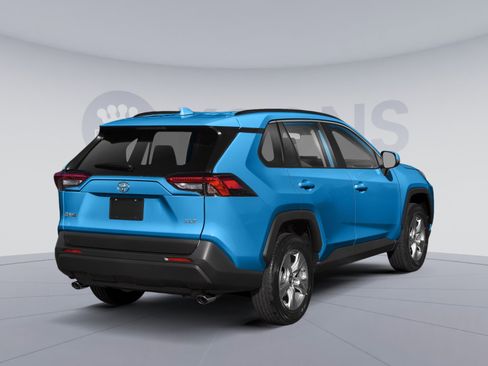 Used 2019 Toyota RAV4 XLE w/ Convenience Package AWD/4WD image 2