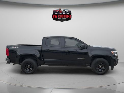 Used 2022 Chevrolet Colorado W/T AWD/4WD image 8