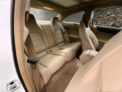 Used 2015 Mercedes-Benz C 250 Coupe image 23
