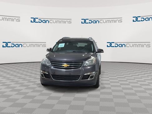 Used 2015 Chevrolet Traverse LT FWD image 3