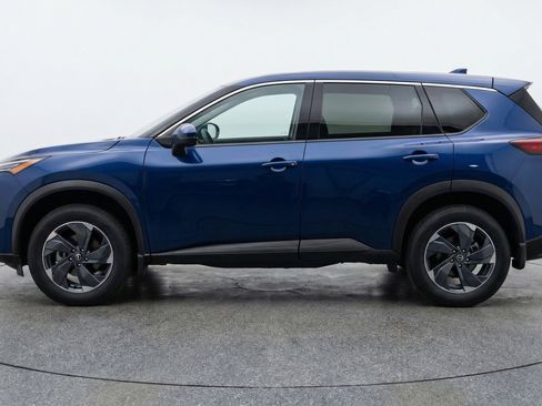 Used 2025 Nissan Rogue SV AWD/4WD image 5