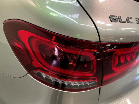 Used 2021 Mercedes-Benz GLC 300 4MATIC w/ Premium Package image 27