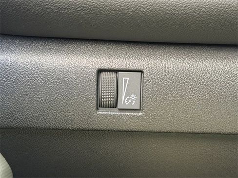 Used 2023 Chevrolet Colorado LT w/ LT Convenience Package image 23