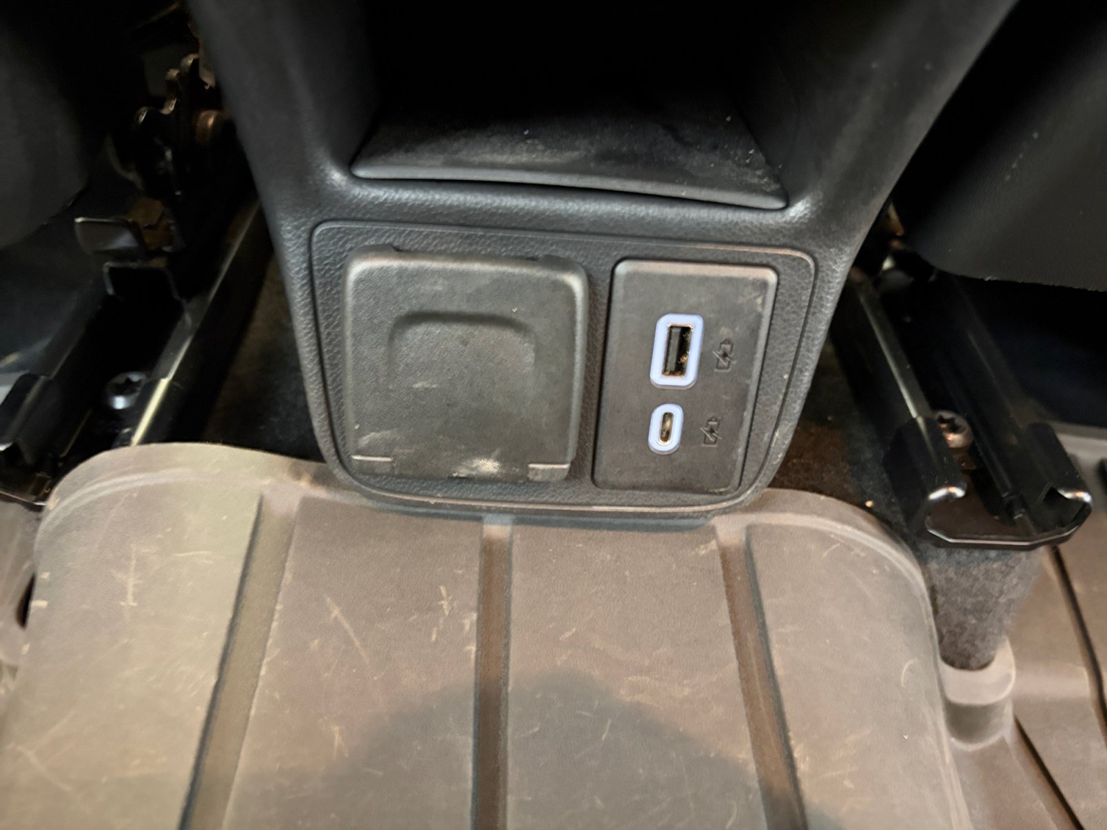 Used 2021 Buick Encore GX Essence w/ Advanced Technology Package AWD/4WD image 30