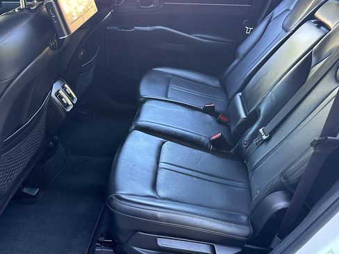 Used 2022 Kia Sorento S w/ Panoramic Sunroof Package FWD image 19