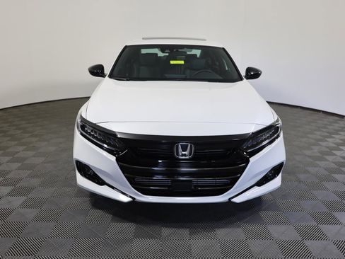 Used 2022 Honda Accord Sport image 2