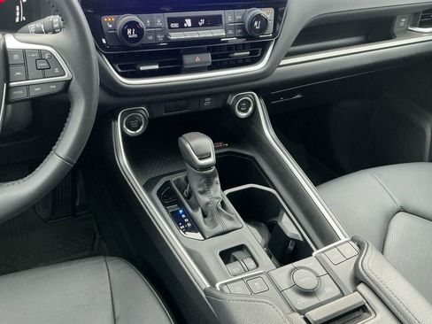 Certified 2024 Toyota Grand Highlander XLE image 19