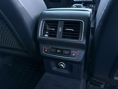 Used 2018 Audi Q5 2.0T Premium Plus w/ Premium Plus Package image 35