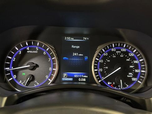 Used 2017 INFINITI Q60 Red Sport 400 image 29