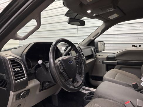 Used 2015 Ford F150 XLT w/ Equipment Group 302A Luxury image 10