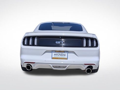 Used 2017 Ford Mustang GT RWD image 10