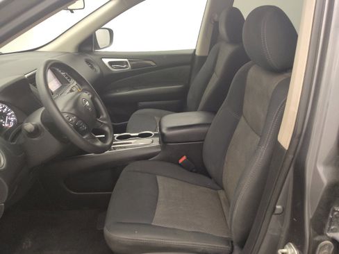 Used 2019 Nissan Pathfinder S FWD image 17