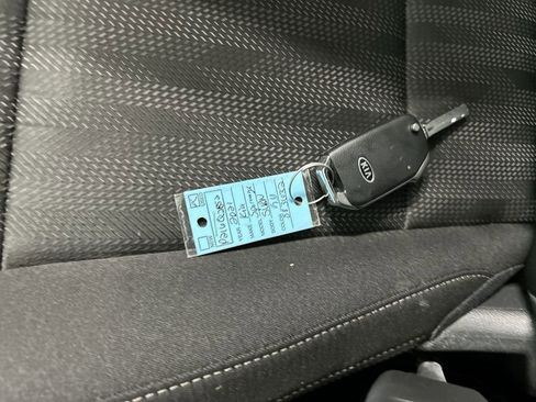 Certified 2021 Kia Sportage LX image 12