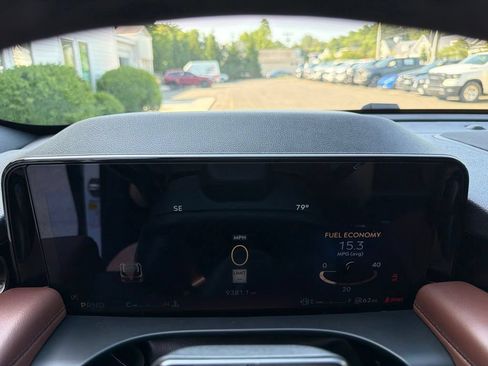 Used 2025 Lincoln Aviator Reserve AWD/4WD image 16