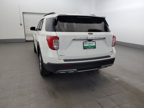 Used 2020 Ford Explorer XLT w/ Equipment Group 202A AWD/4WD image 6