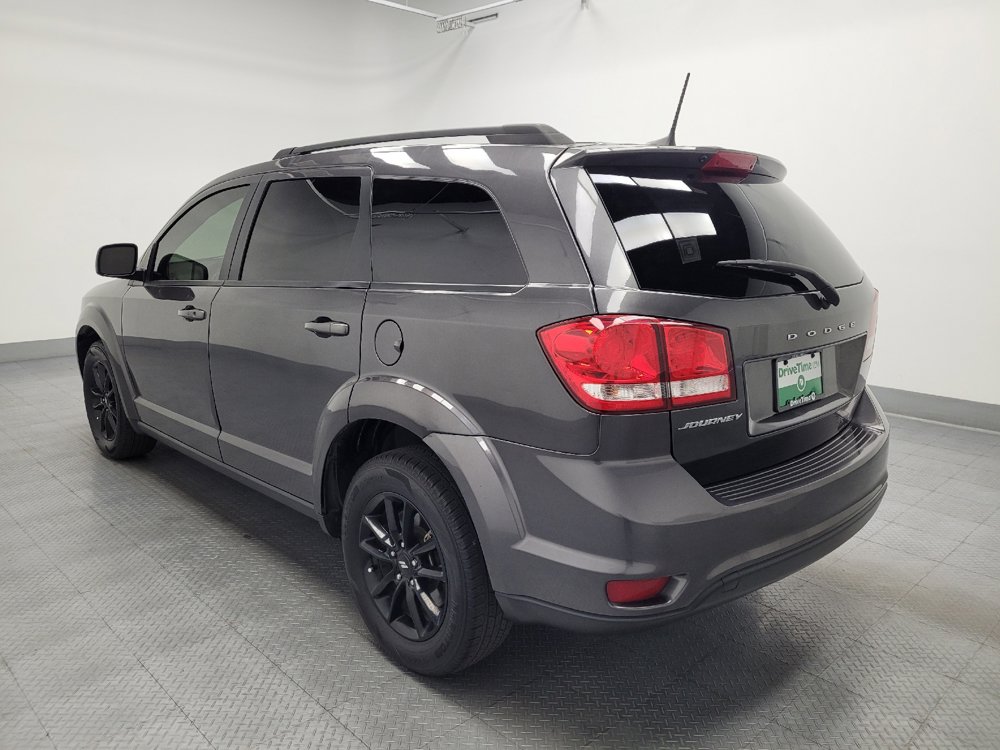 Used 2019 Dodge Journey SE w/ Connectivity Group FWD image 3