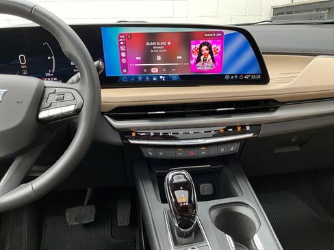 Certified 2024 Cadillac XT4 Premium Luxury w/ Active Safety Package image 21