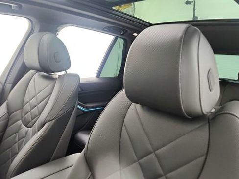 Used 2025 BMW X5 xDrive40i w/ M Sport Package image 34
