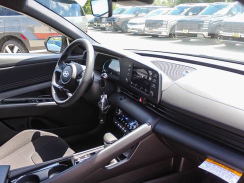 New 2026 Hyundai Elantra SEL Sport Premium FWD image 22