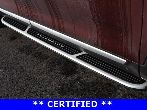 Certified 2022 Kia Telluride LX image 12