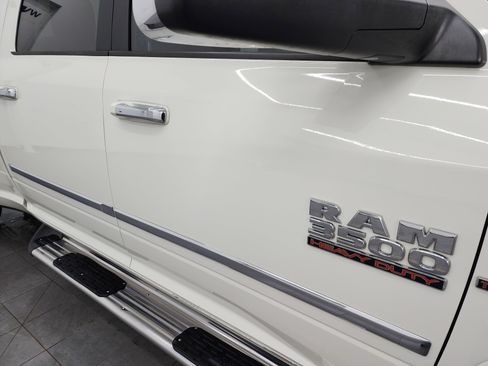 Used 2018 RAM 3500 Laramie image 25
