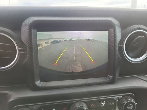 Used 2023 Jeep Wrangler Unlimited Sahara w/ Cold Weather Group image 21