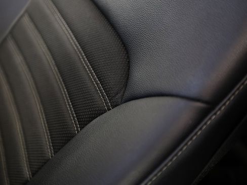 Used 2018 Ford Fusion SE w/ Equipment Group 201A image 28