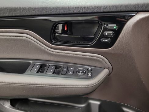 Used 2023 Honda Odyssey Elite image 20