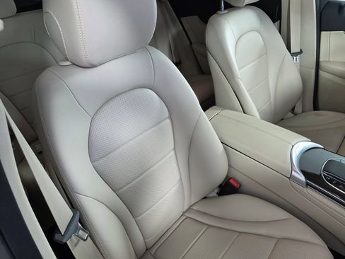Certified 2022 Mercedes-Benz GLC 300 image 30