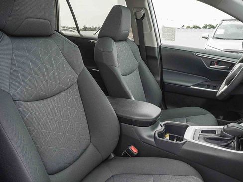 New 2025 Toyota RAV4 XLE image 30