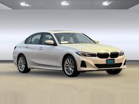 Certified 2023 BMW 330i Sedan w/ Premium Package image 6