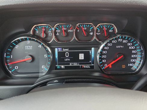 Used 2018 GMC Yukon XL SLT AWD/4WD image 24