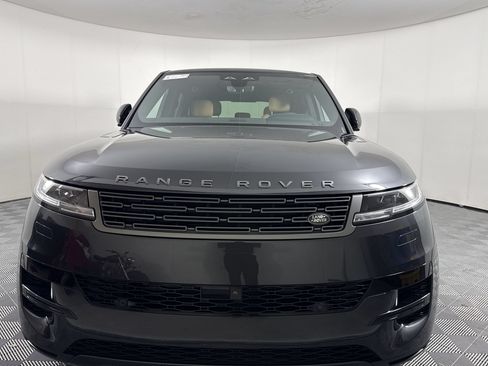 Used 2024 Land Rover Range Rover Sport SE AWD/4WD image 6