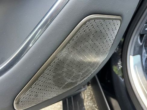 Used 2024 Land Rover Range Rover Long Wheelbase Autobiography image 12