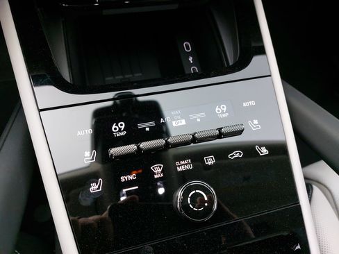 New 2026 Porsche Cayenne Coupe image 23