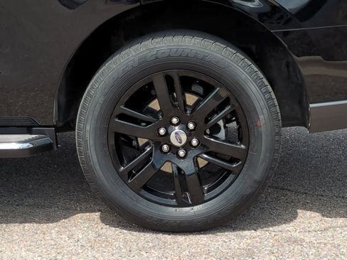 Used 2022 Ford Expedition XLT AWD/4WD image 14