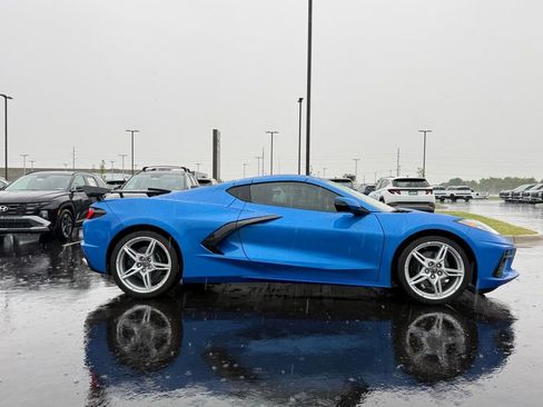 Used 2025 Chevrolet Corvette Stingray Coupe w/ 1LT RWD image 4
