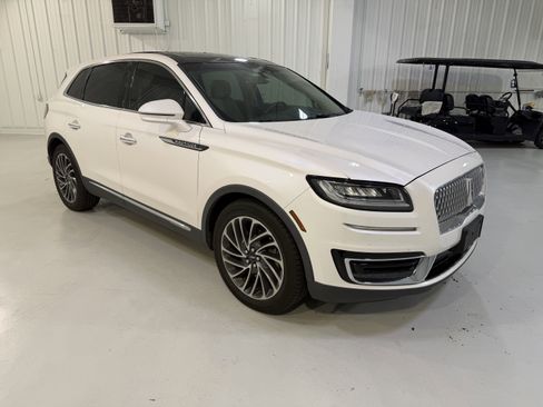 Used 2019 Lincoln Nautilus Reserve w/ Driver Assistance Package FWD image 10