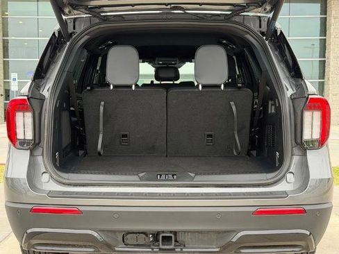 New 2026 Ford Explorer ST-Line w/ Premium Package RWD image 28