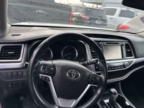 Used 2016 Toyota Highlander Plus image 7