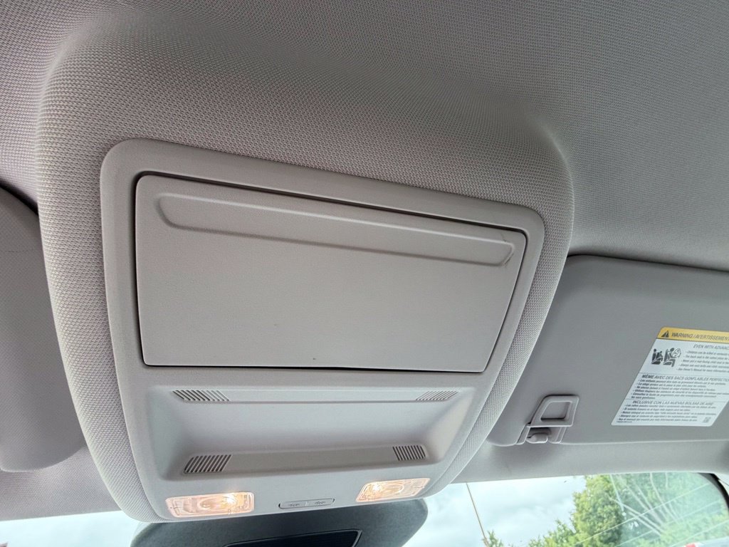 Used 2025 Ford Escape Platinum AWD/4WD image 19