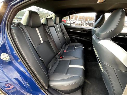 Used 2025 Toyota Camry SE image 29