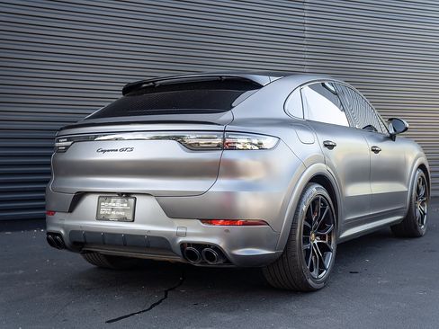 Certified 2023 Porsche Cayenne GTS AWD/4WD image 30