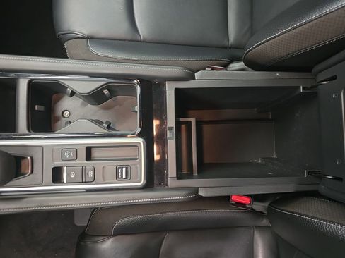 Used 2022 Nissan Pathfinder SL image 34