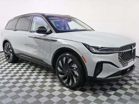 New 2026 Lincoln Nautilus Reserve w/ Jet Appearance Package AWD/4WD image 8