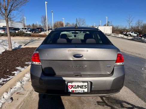 Used 2011 Ford Focus SE image 4